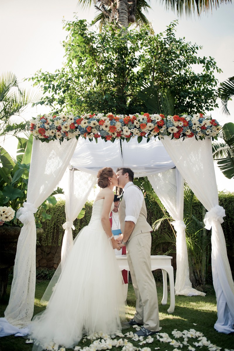 Robyn_Kevin_Rustic-Balinese-Wedding_SBS_003