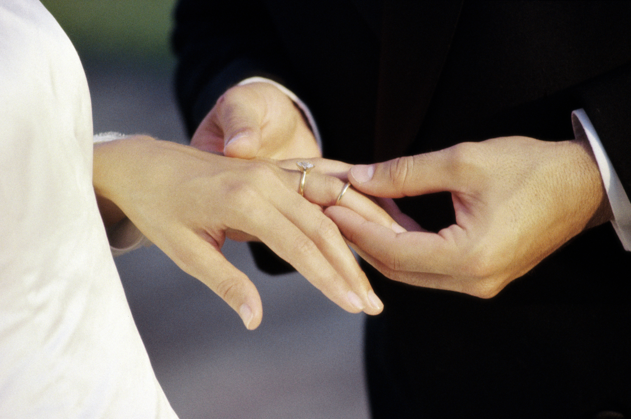 engagement ring wear wedding